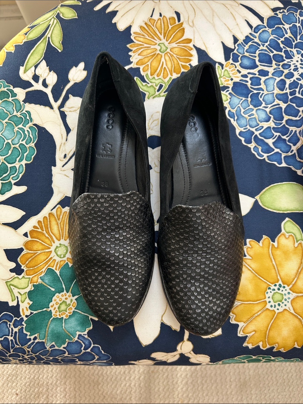 Ecco Black Textured Slip-On Loafers with suede sides and back. 38